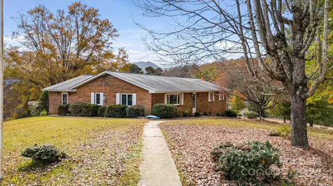 76 Haywood Dr, Bryson City, NC 28713