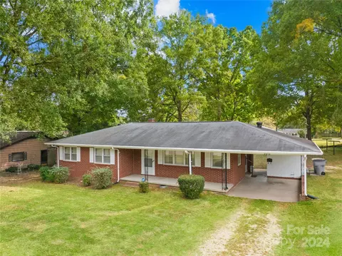 2118 Bertha St, Kannapolis, NC 28083