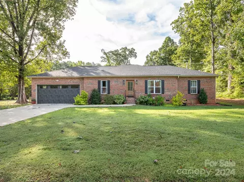 706 Woodside Dr, Kings Mountain, NC 28086