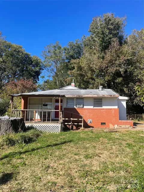 1815 Newcastle St, Charlotte, NC 28216