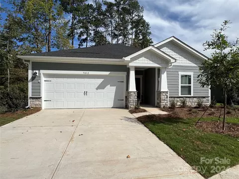 5012 Bilbao Cv, Charlotte, NC 28214