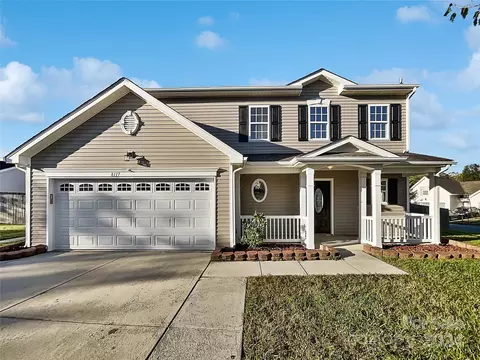8117 Aqueduct Ct, Charlotte, NC 28216