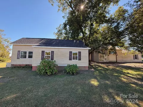 16 New York Ave, Peachland, NC 28133