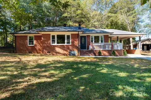 1484 Redbud Rd, Lincolnton, NC 28092