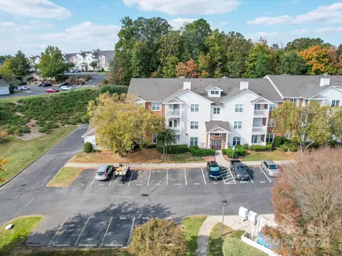 9934 Hyde Glen Ct, Charlotte, NC 28262
