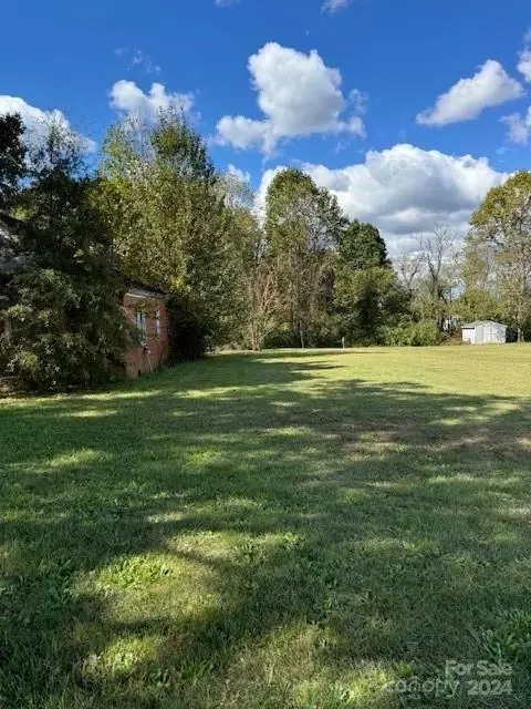 868 Bethesda Rd, Statesville, NC 28677