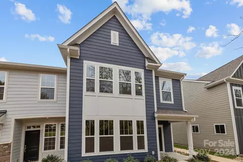 2027 Near Point 17 Rd #17, Charlotte, NC 28208