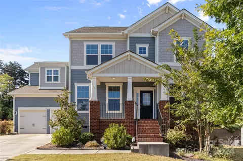17148 Belmont Stakes Ln, Charlotte, NC 28278