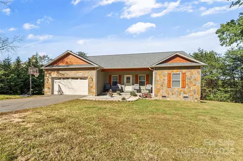 7779 Shoupes Grove Church Rd, Hickory, NC 28602