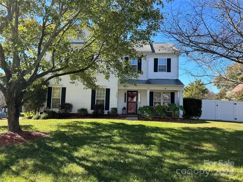 3108 Wyntree Ct, Matthews, NC 28104
