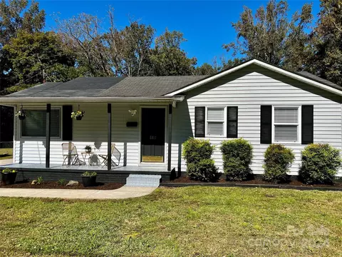 810 N Woodland Dr, Lancaster, SC 29720