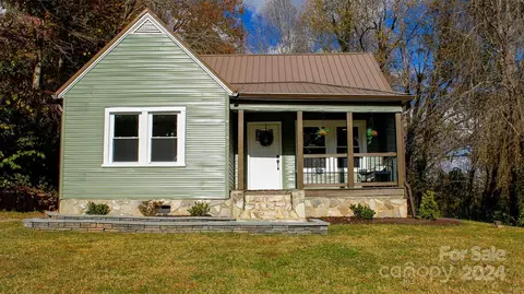 1206 Plaza Nw St NW, Lenoir, NC 28645