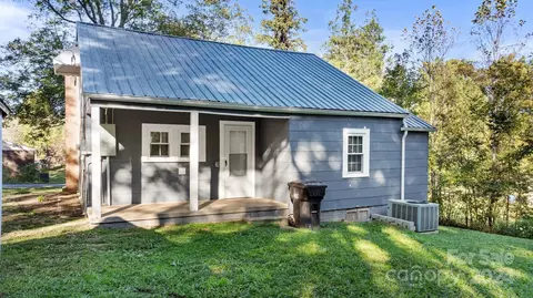 Exterior - 108 Powell Rd, Morganton, NC 28655 photo 6 of 9