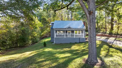 Exterior - 108 Powell Rd, Morganton, NC 28655 photo 3 of 9