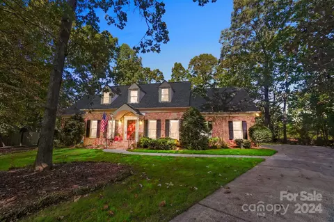431 Sabot Ln, Matthews, NC 28105