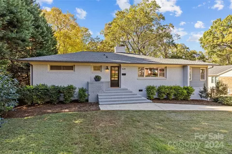 1639 Merry Oaks Rd, Charlotte, NC 28205