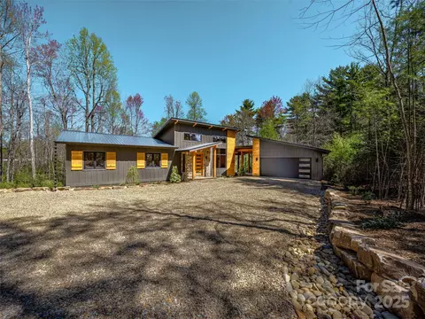 141 Danny Ln, Brevard, NC 28712