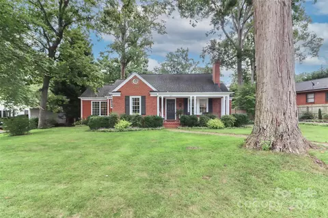 866 Henkel Rd, Statesville, NC 28677