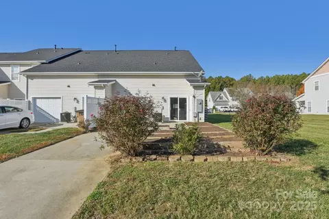 Exterior - 2033 Twilight Ln, Monroe, NC 28110 photo 2 of 2