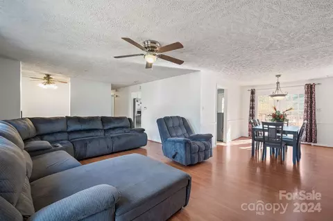 2741 Cedar St, Conover, NC 28613 photo 12