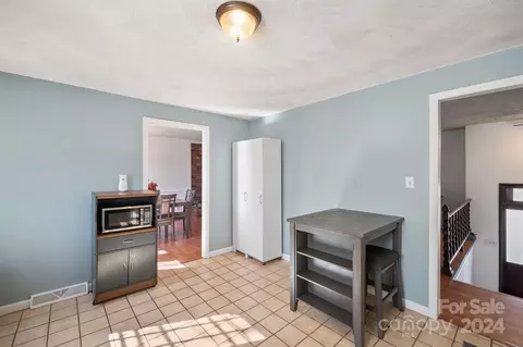 2741 Cedar St, Conover, NC 28613 photo 6