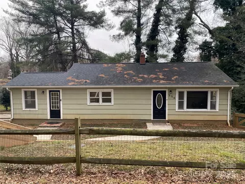 326 Clark St, Statesville, NC 28677