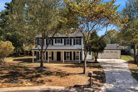 2538 Clearkirk Ct, Matthews, NC 28105