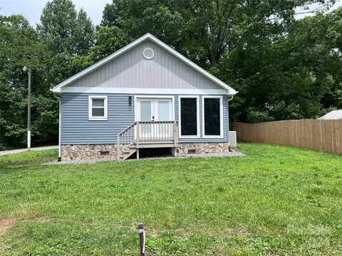 114 Pope Nw Pl NW, Lenoir, NC 28645