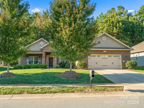 117 Taylors Creek St, Mount Holly, NC 28120