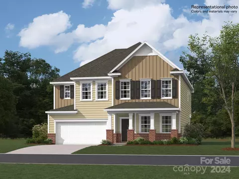 318 Hamptons Cove Rd, Troutman, NC 28166
