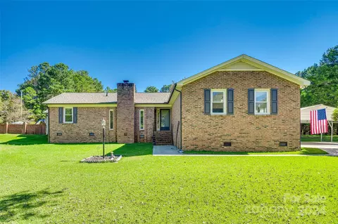 1725 Deer Run Rd, Catawba, SC 29704