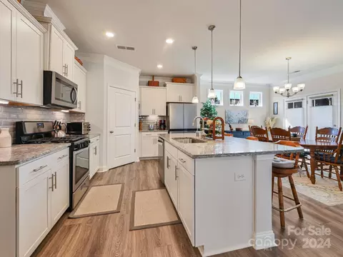 Kitchen - 771 Summerfield Pl, Flat Rock, NC 28731 photo 2 of 4
