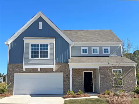 1109 Blackburn Cir, Edgemoor, SC 29712