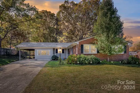 122 Bent Creek Ranch Rd, Asheville, NC 28806