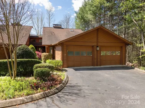 205 Woodfield Dr, Asheville, NC 28803