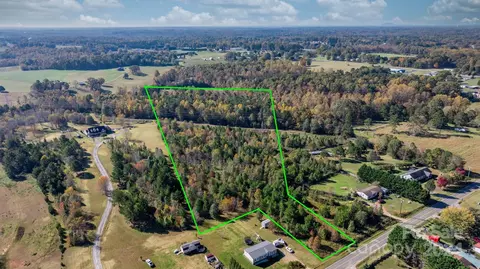 7911 River Bend Rd, Claremont, NC 28610