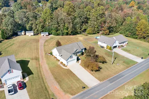 3713 Mack Ballard Rd, Maiden, NC 28650