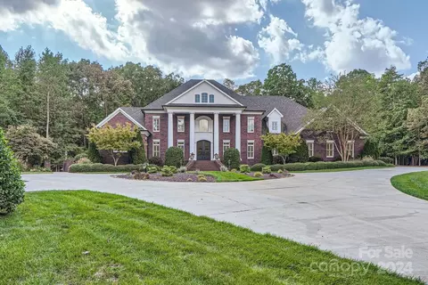 4221 Satterwythe Ln, Charlotte, NC 28215