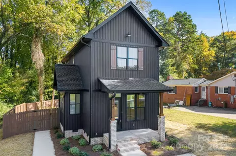 308 Eastwood Dr, Mount Holly, NC 28120
