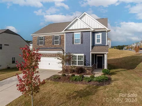 150 Rooster Tail Ln, Troutman, NC 28166