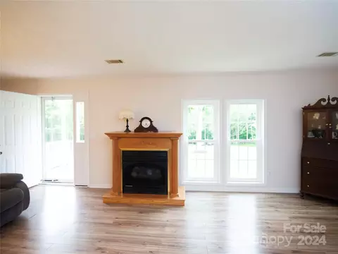 120 Iris Dr, Bostic, NC 28018 photo 9