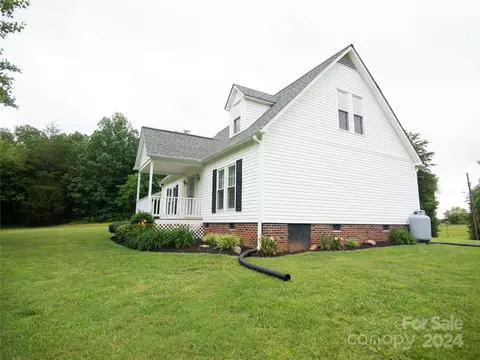120 Iris Dr, Bostic, NC 28018 photo 5
