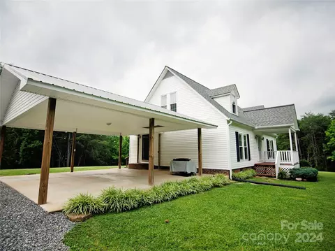 120 Iris Dr, Bostic, NC 28018 photo 3
