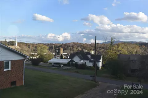 35 Maple St, Old Fort, NC 28762 photo 10