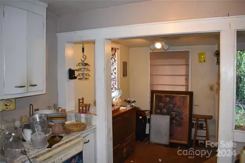 35 Maple St, Old Fort, NC 28762 photo 15