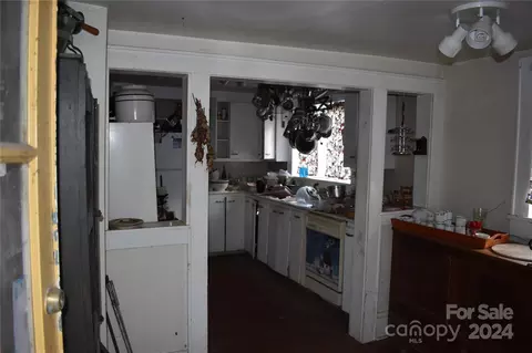 35 Maple St, Old Fort, NC 28762 photo 11