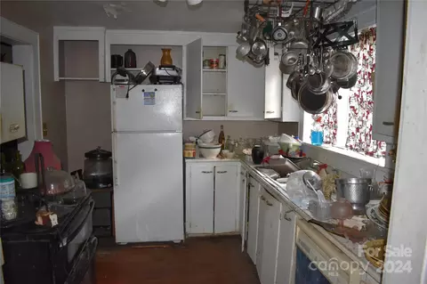 35 Maple St, Old Fort, NC 28762 photo 13