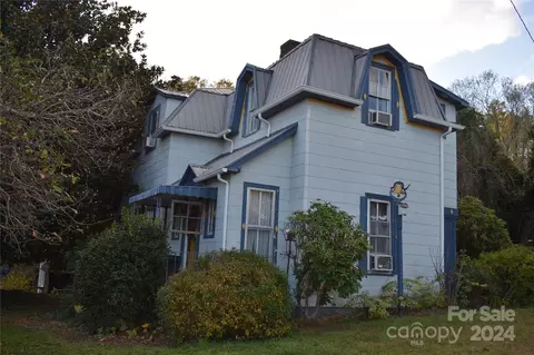 35 Maple St, Old Fort, NC 28762