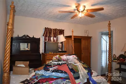35 Maple St, Old Fort, NC 28762 photo 21