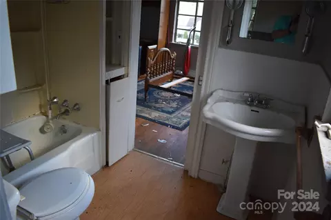 35 Maple St, Old Fort, NC 28762 photo 45